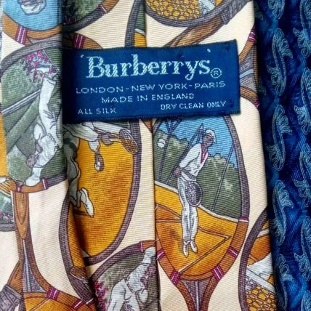 Vintage silk Burberrys tie